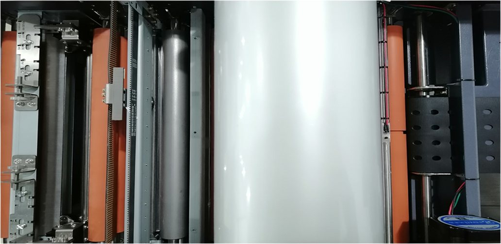Automatický laminátor s podélným řezáním P33 – foto 6