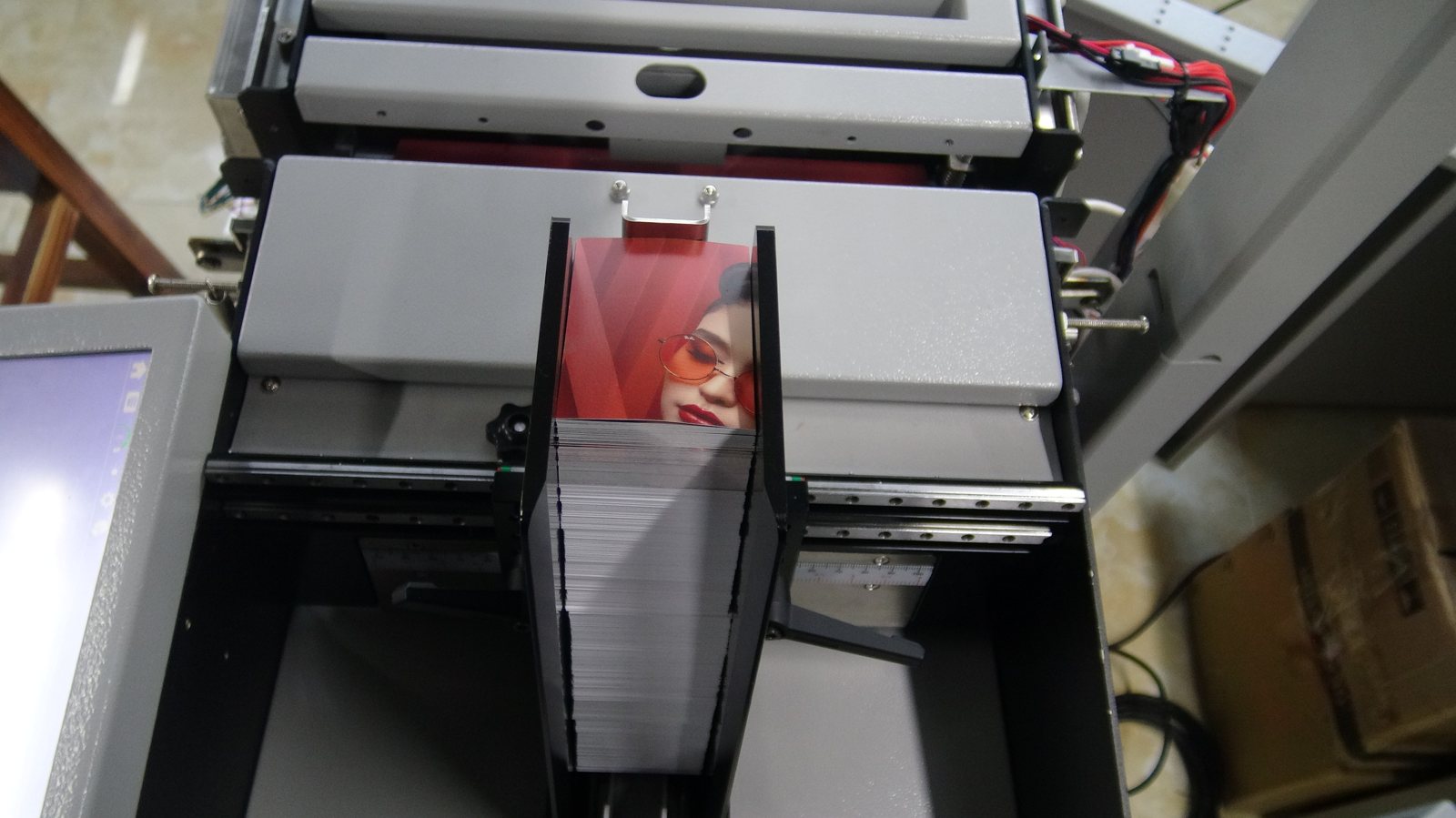 Automatický laminátor s řezáním a zaoblením rohů S210 – foto 7