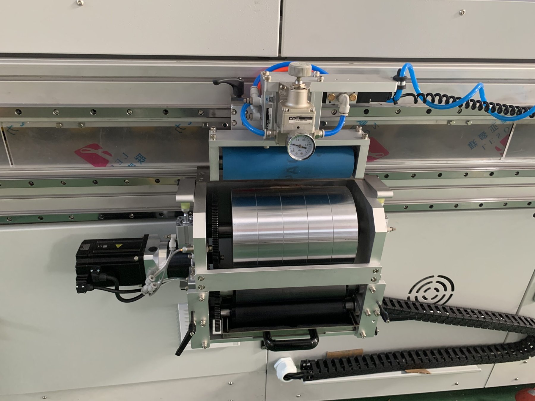 Servis boxmakeru BM2508-SE – údržba, opravy a školení obsluhy